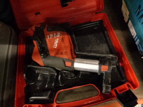 HILTI TE DRA-6 drill dust removal system c/w case