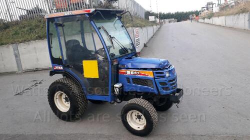 2015 ISEKI 3265 4wd hydrostatic compact tractor, 2 spool valves, 3 point linkage (WX65 CCN) No Vat