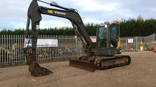 2014 VOLVO ECR88D rubber tracked excavator with bucket, blade, piped, offset, check valves, air conditioning & Hyd Q/hitch (s/n VCE00E88L00210274)