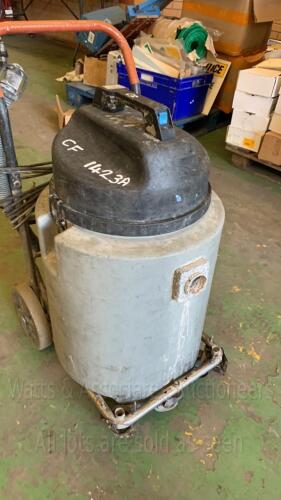 110v industrial vacuum