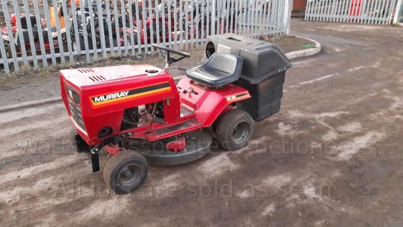 MURRAY ride on mower c/w collector