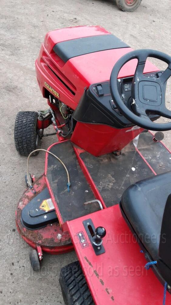 COUNTAX D1850 diesel mower c/w collector | Day 1 Carlton LIVE SALE ...