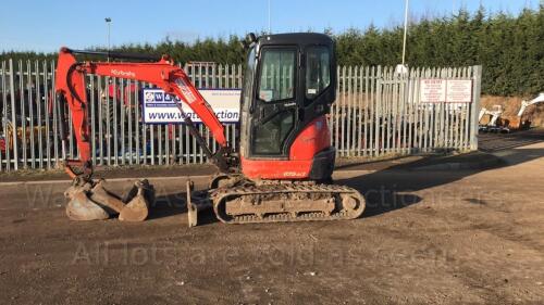 2013 KUBOTA U25-3 rubber tracked excavator c/w 3 x buckets, blade, piped & Q/hitch (s/n 25678)