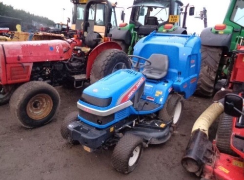 2002 ISEKI SGR19 diesel ride on mower c/w SBC500 collector (s/n 000480)