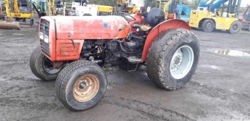 MASSEY FERGUSON 461 2wd compact tractor, 2 spool valves, 3 point linkage, pto, (s/n 9852EP41038)