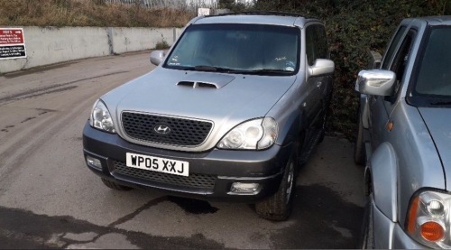 2005 HYUNDAI TERRACAN CDX CRTD diesel (WP05 XXJ) (silver)(V5, spare key & Service book in office) (with gearbox - does not drive)