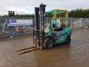 2015 MITSUBISHI FG25NT 2.5t gas driven forklift truck (s/n CF17E-53497) with duplex mast