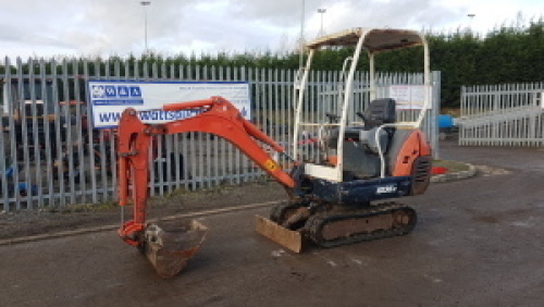 2008 KUBOTA KX36-3 rubber tracked excavator (s/n Z078043) with 2 buckets, blade & piped