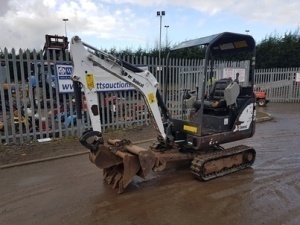 2014 BOBCAT E14AEM rubber tracked excavator (s/n AHNM22481) with 3 buckets, blade & piped