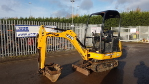 2014 JCB 801.4 rubber tracked excavator (s/n P02070472) with 3 buckets, blade & piped
