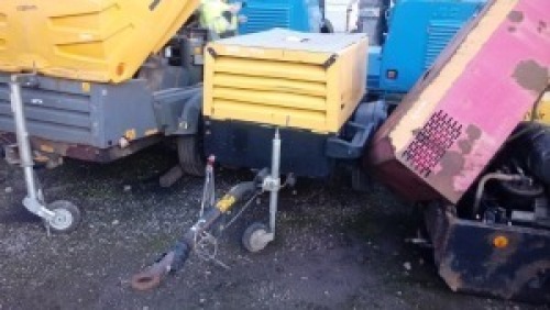 2004 ATLAS COPCO XAS36 fast tow compressor (s/n 40476249)