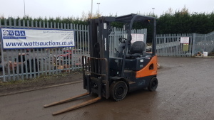 2012 DOOSAN D18S-5 1.8t diesel driven forklift truck (s/n 1240-00504) with triplex mast & side-shift