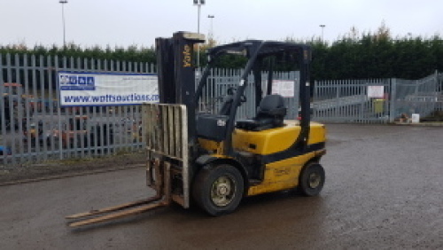 2011 YALE GDP25VH 2.5t diesel driven forklift truck (s/n B875B22393J) with triplex mast & side-shift