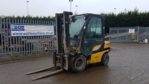 2011 YALE GLP30VX 3t diesel driven forklift truck (s/n B875B22920J) with duplex mast & side-shift