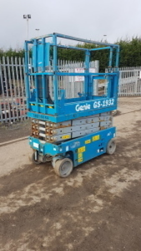 2008 GENIE GS1932 battery driven scissor lift