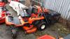 2004 KUBOTA GZD15 diesel zero turn mower c/w Glide Cut high tip collector (s/n 60155) (oil leak) - 2