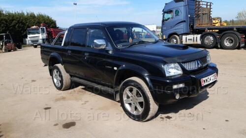 2005 MITSUBISHI L200 ANIMAL lwb 4wd double cab pick-up (WW04 COB) with full leather seats (Black) (MoT 2nd December 2022) (V5, service book, manuals & other history etc in office) (All hour and odometer readings are unverified and unwarranted)