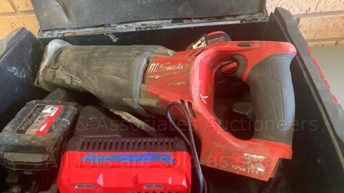 MILWAUKEE 18v cordless reciprocating saw c/w case