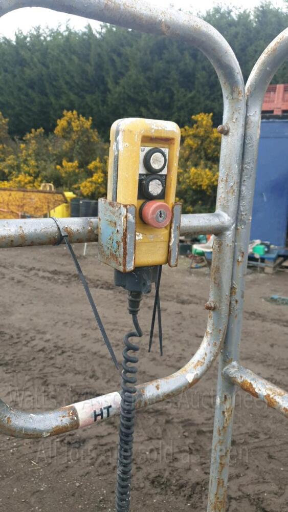 POP UP battery powered access platform Day 1 Carlton LIVE SALE