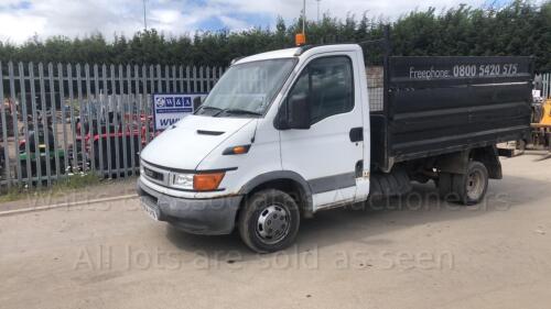 2004 IVECO tipper (NX04 AYB) (White) (MoT 30th September 2022) (V5 & MoT in office) (All hour and odometer readings are unverified and unwarranted)