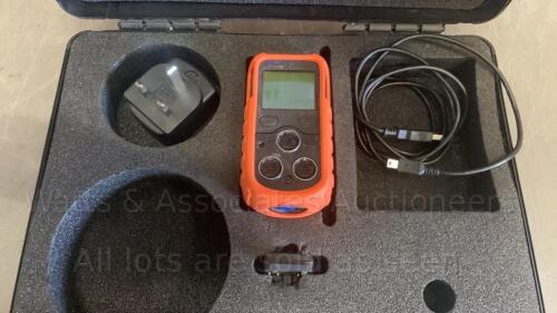 Gas detector c/w case