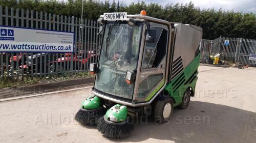 APPLIED 525 hi-speed sweeper (SN06 MPV) (All hour and odometer readings are unverified and unwarranted)