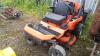 2004 KUBOTA GZD15 diesel zero turn mower c/w Glide Cut high tip collector (s/n 60155) (oil leak) - 5