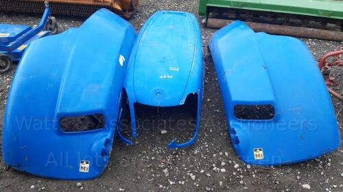 NEW HOLLAND mud guards & bonnet