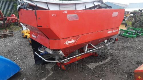 2012 KUHN AXIS 40.1W twin disc fertiliser spreader c/w weight cells, 24m spread 3000l hopper & weather cover