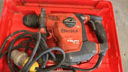 HILTI TE30 110v breaker/drill c/w case