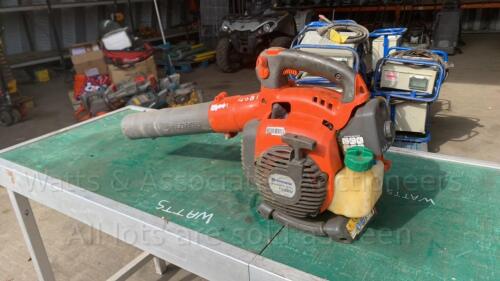 HUSQVARNA 125BV petrol leaf blower