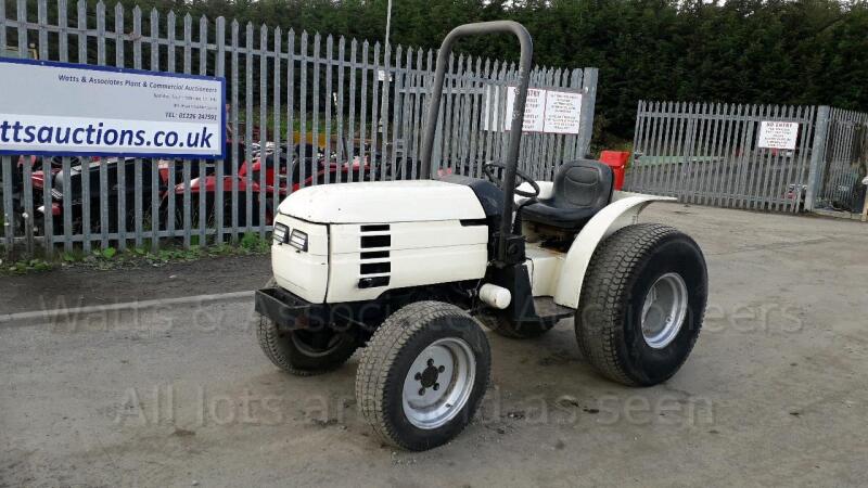 LAMBORGHINI RUNNER 350 4wd compact tractor S/n:001082 (All hour and odometer readings are unverified and unwarranted)
