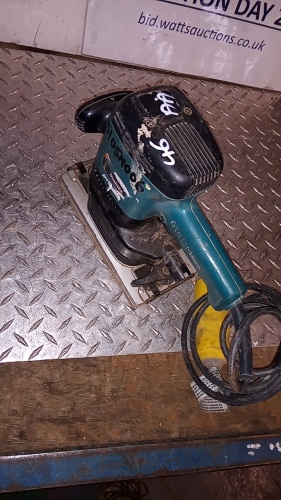 MAKITA 9046 110v sander