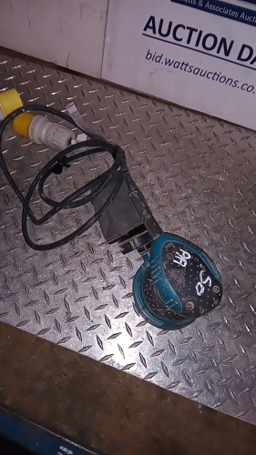 MAKITA BO5030 110v orbital palm sander