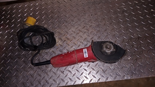 MILWAUKEE AGV 10-125 EK 110v angle grinder