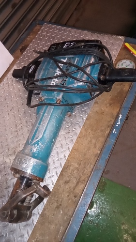 MAKITA HM1810 110v breaker