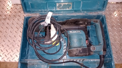 MAKITA HM0871C 110v breaker c/w case