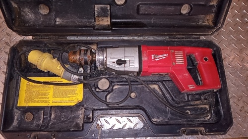 MILWAUKEE 110v core drill c/w case