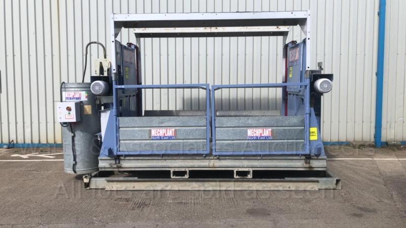 2008 GEDA 1500ZZP Type ED passenger/materials hoist unit with roof assembly. 2,000kg load capacity & 7 persons carrying capability. 2900mm x 1800mm platform, 415v/3 phase. 32m cable. S/n 1700601058SD (Fleet 10) with base enclosed gates, hand control & upp