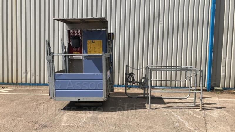 2016 GEDA 300ZZP Type passenger/materials hoist unit. 300kg load capacity & 3 persons carrying capability. 1000mm x 1400mm platform, 240v single phase. 50m cable. S/n 428000208 (Fleet 13) base enclosure, hand control & upper limit trip