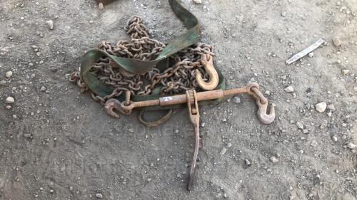 Contents of MAC trailer tool box including 2 x snatch blocks & chains