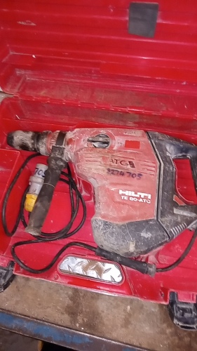 HILTI TE80ATC 110v breaker c/w case