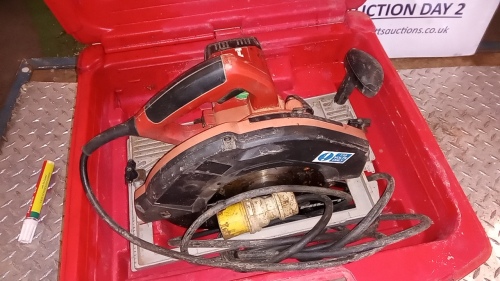 HILTI WSC85 110v circular saw c/w case