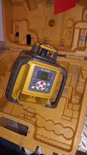 TOPCON RL-SV25 laser level c/w case