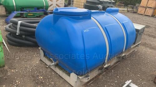 2015 WESTERN 2000ltr water tank c/w Honda pump