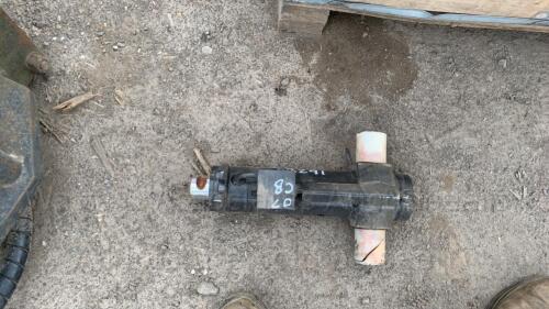 Hydraulic ram for hitch (20) (unused)