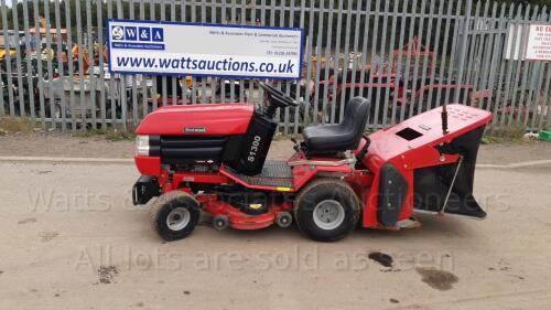 WESTWOOD S1300 petrol ride on mower c/w collector (s/n A0062632)