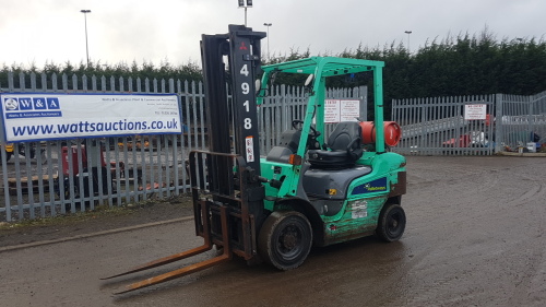 2015 MITSUBISHI FG25NT 2.5t gas driven forklift truck (s/n CF17E-53497) with duplex mast & side-shift