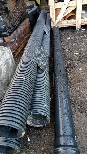 Approximately 3 lengths of electric ducting & down pipe