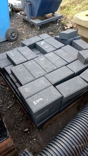 Half pack of block paving (black)